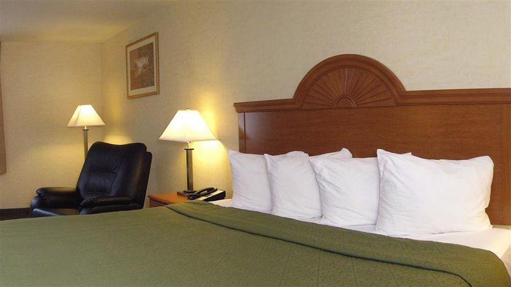Americas Best Value Inn Pharr/Mcallen Екстер'єр фото