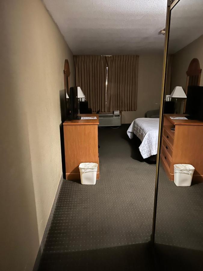 Americas Best Value Inn Pharr/Mcallen Екстер'єр фото